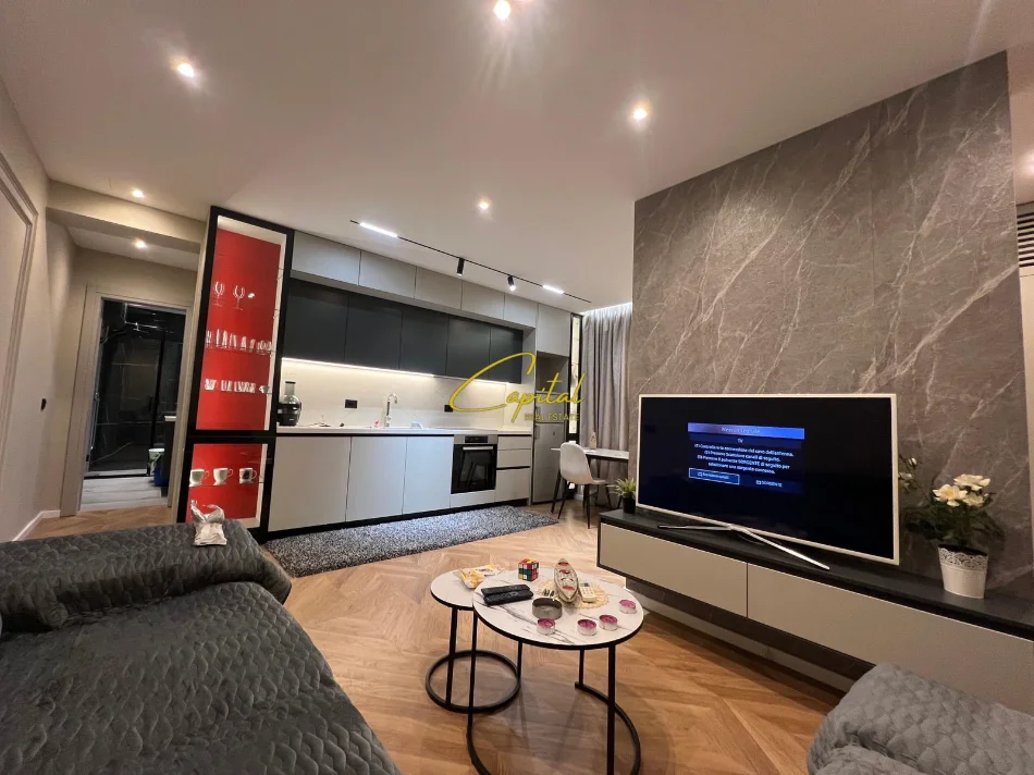 Tirane, jepet me qera apartament 1+1 Kati 1, 75 m² 650 € (KODRA E DIELLIT)