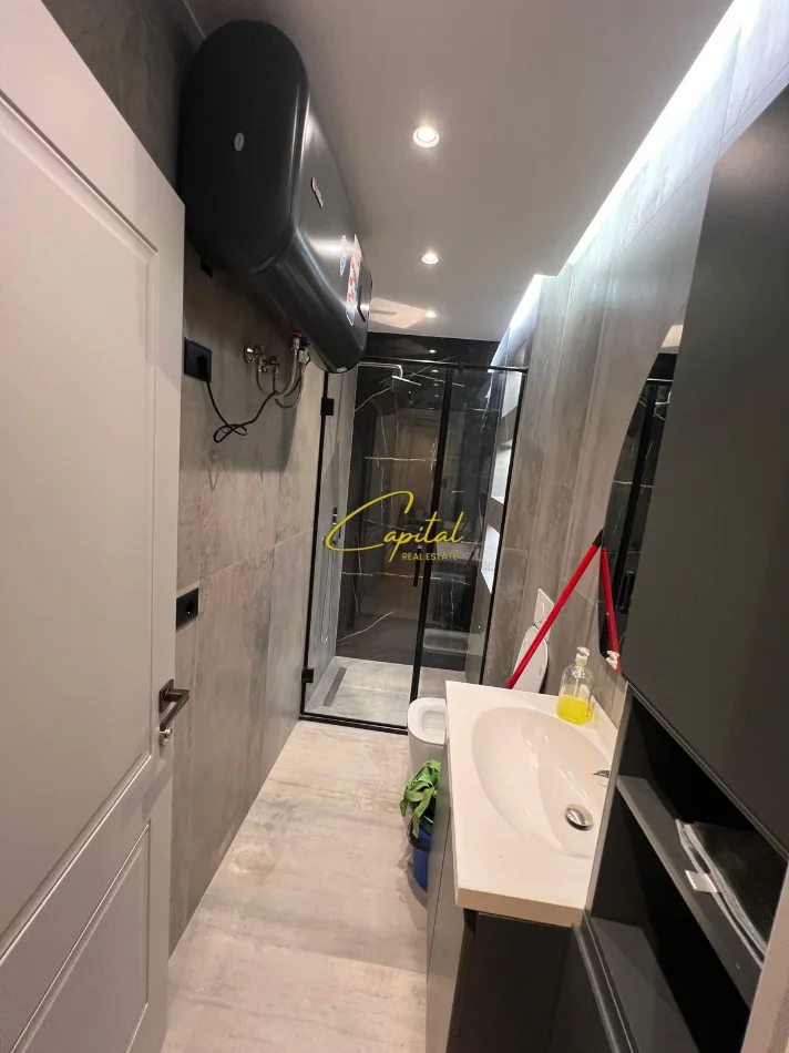 Tirane, jepet me qera apartament 1+1 Kati 1, 75 m² 650 € (KODRA E DIELLIT)