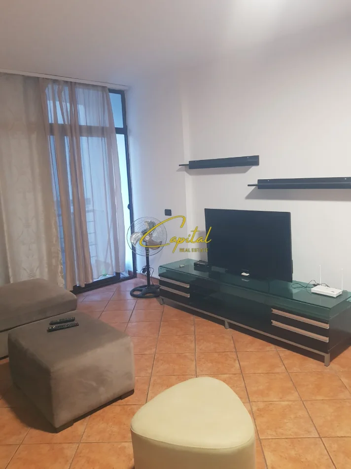 Tirane, jepet me qera apartament 1+1 Kati 6, 73 m² 500 € (RRUGA E KAVAJES)