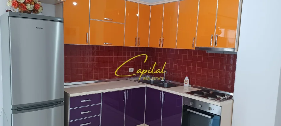 Tirane, jepet me qera apartament 2+1 Kati 4, 101 m² 400 € (FRESKU)