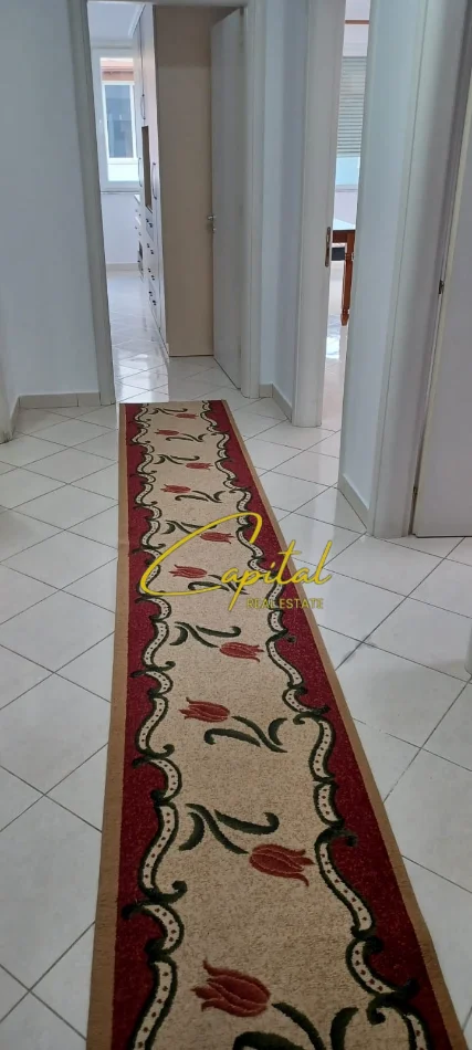 Tirane, jepet me qera apartament 2+1 Kati 4, 101 m² 400 € (FRESKU)