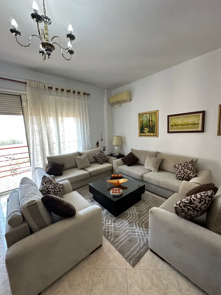 Tirane, jepet me qera apartament 1+1 Kati 9, 74 m² 550 € (Don Bosko)