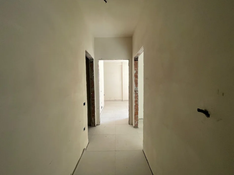 SHITET APARTAMENT 2+1+2  RRUGA ELBASANIT   175.000 €