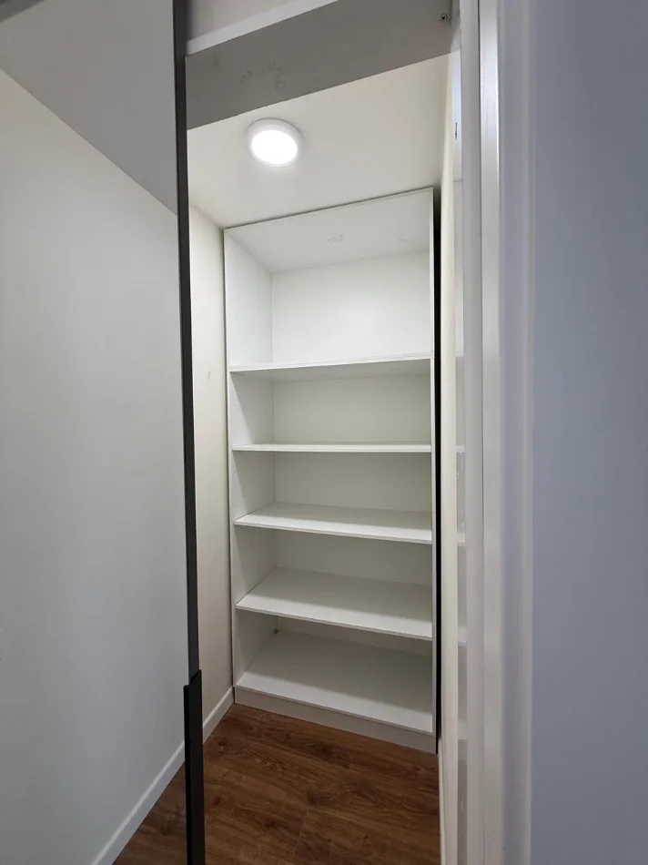 Tirane, shitet apartament 3+1+Ballkon Kati 1, 330.000 € 