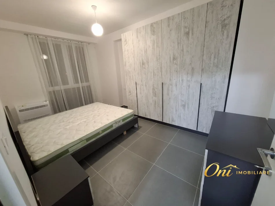 Tirane, jepet me qera apartament 2+1 Kati 4, 90 m² 500 € (5 MAJI)