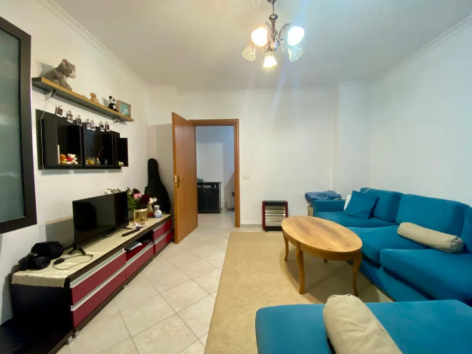 Tirane, shitet apartament 2+1+Ballkon Kati 1, 93 m² 145.000 € 