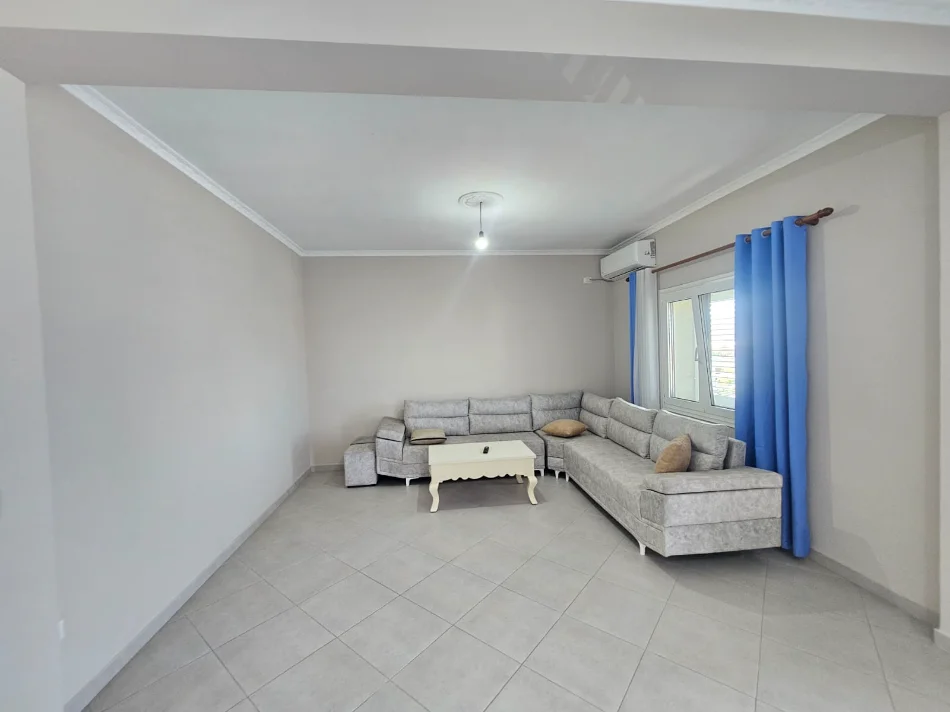 Durres, jepet me qera apartament 2+1+Aneks+Ballkon Kati 3, 150 m² 400 € 
