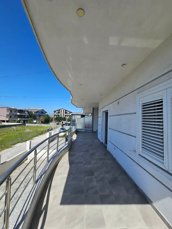 Durres, jepet me qera apartament 2+1+Aneks+Ballkon Kati 2, 150 m² 350 € 