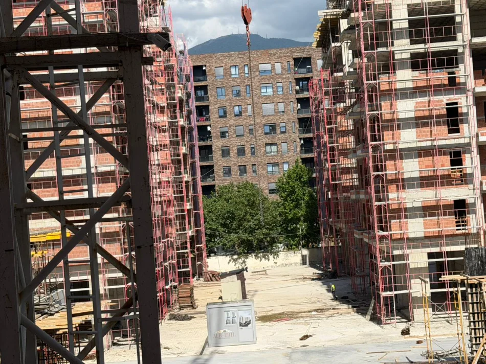Tirane, shitet apartament 1+1 Kati 2, 70 m² 112.000 €