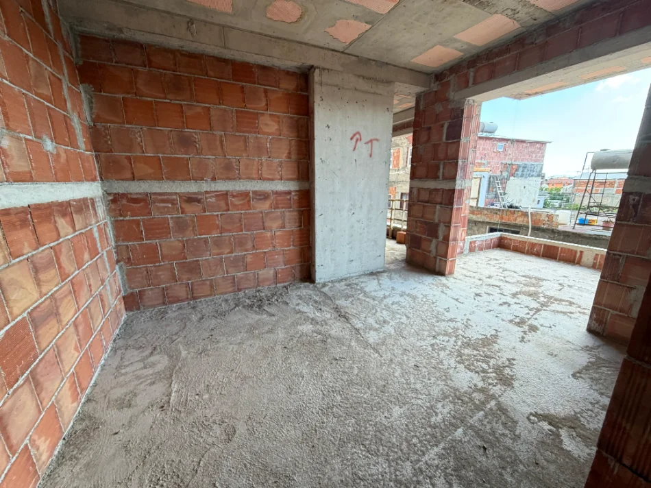 Tirane, shitet apartament 1+1 Kati 2, 70 m² 112.000 €