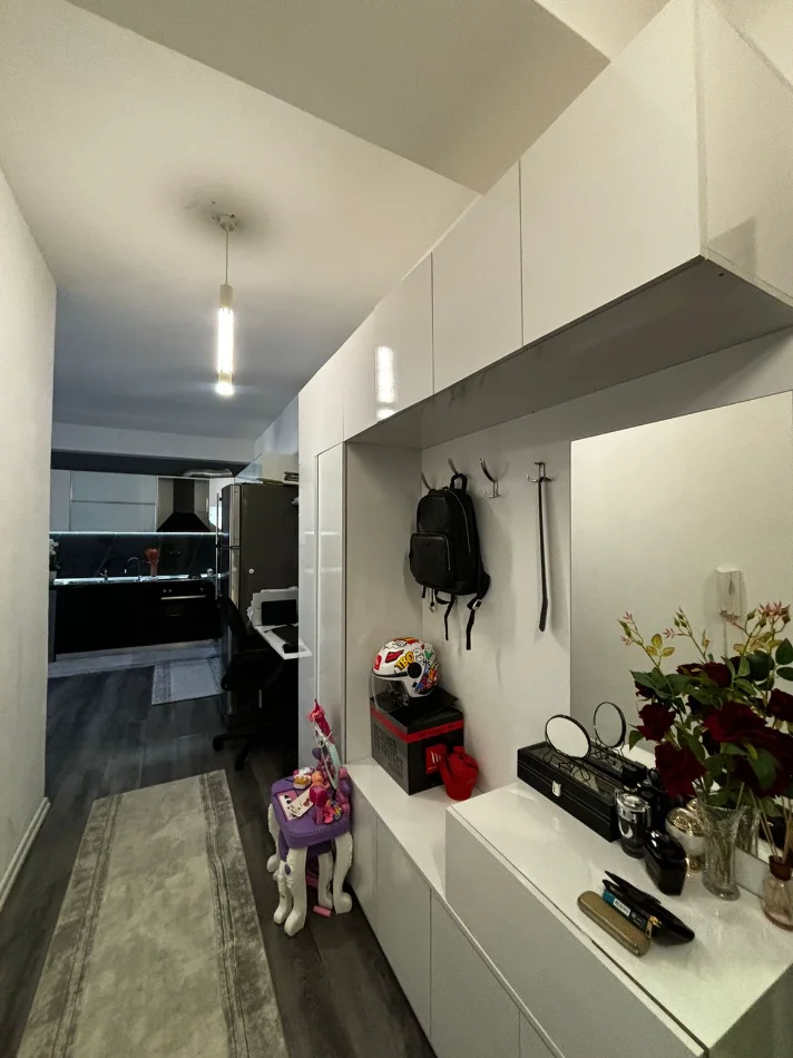 Tirane, shitet apartament 1+1+Ballkon Kati 4, 61 m² 120.000 € (Materniteti i Ri)