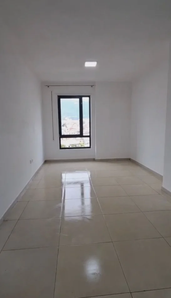 Jepet me qera apartament 1+1 me vlere 400 Euro ne 5 Maji
