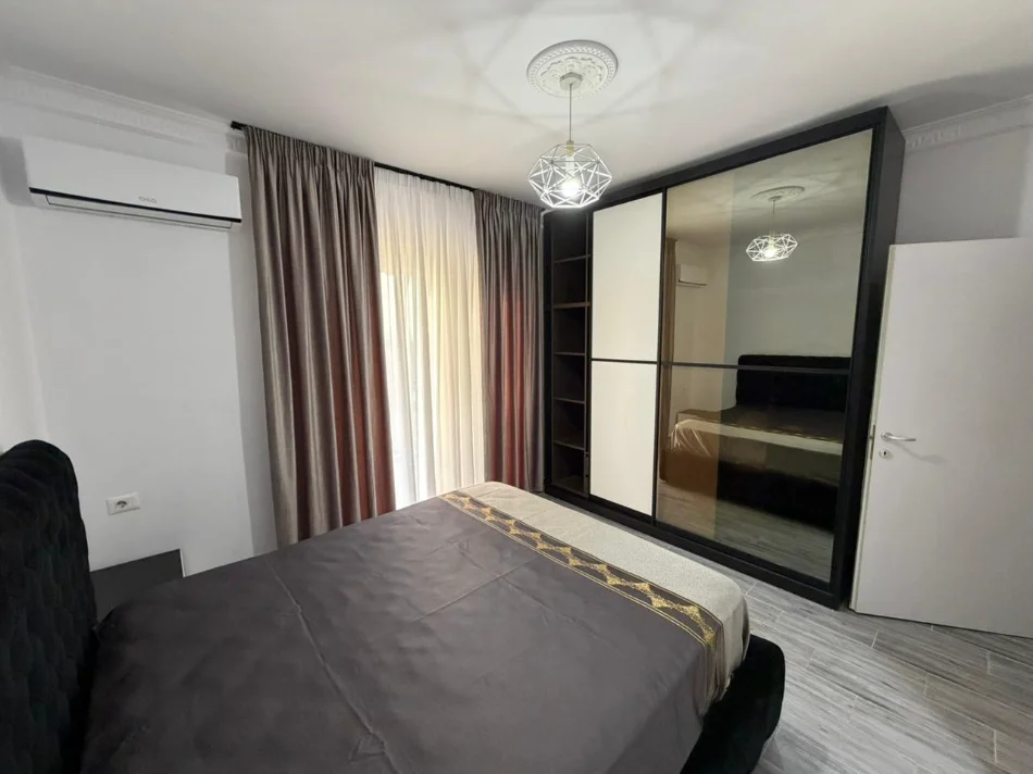 Tirane, jepet me qera apartament 2+1 Kati 4, (YZBERISHT)