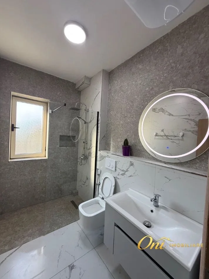 Tirane, jepet me qera apartament 2+1 Kati 3, 90 m² 650 € (FILLIMI I RRUGES DON BOSKO)