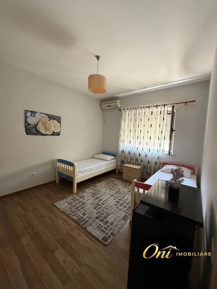 Tirane, jepet me qera apartament 2+1 Kati 3, 90 m² 650 € (FILLIMI I RRUGES DON BOSKO)