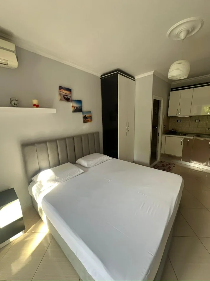 Tirane, jepet me qera garsonier 1+1 Kati 2, 40 m² 450 € (SHESHI SKENDERBEJ)