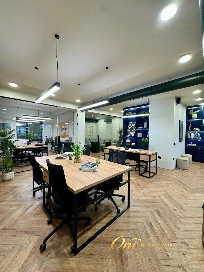 Tirane, jepet me qera zyre Kati 2, 130 m² 1.900 € (VASIL SHANTO)
