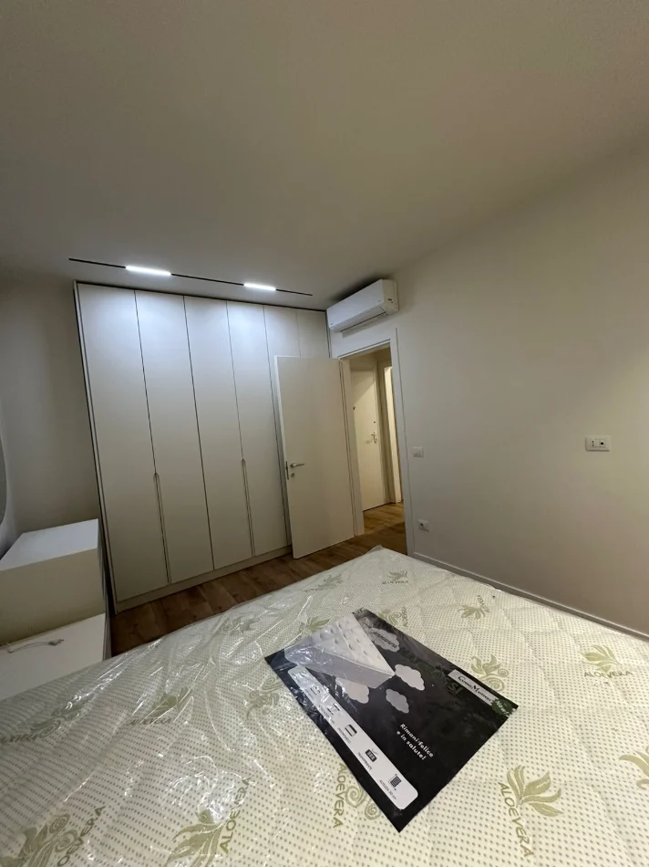 Tirane, jepet me qera apartament 1+1+Ballkon Kati 3, 64 m² 630 € (Bulevardi i Ri)