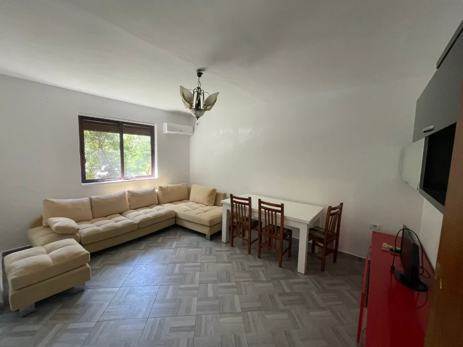 Tirane, shitet apartament 1+1 Kati 2, 59 m² 120.000 € (Rruga Irfan Tomini)