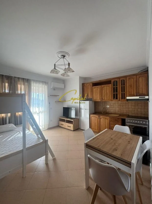 Tirane, jepet me qera garsonier 1+1 Kati 9, 24 m² 400 € (MINISTRIA E JASHTME)