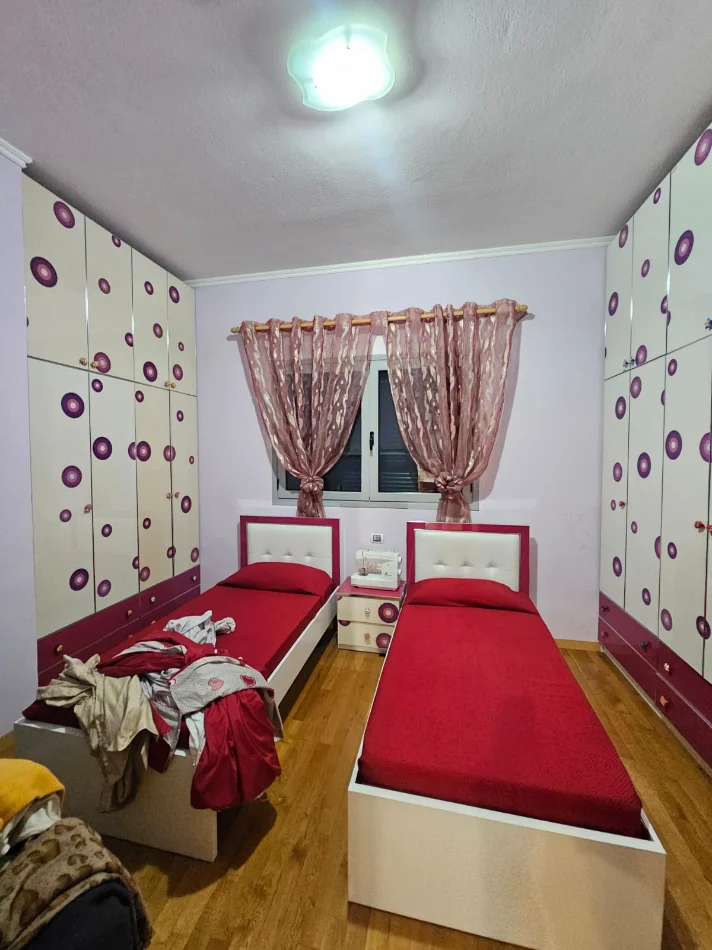 Durres, jepet me qera apartament+verande | Penthouse 3+1+Aneks+Ballkon Kati 2, 235 m² 500 € (SHIJAK)