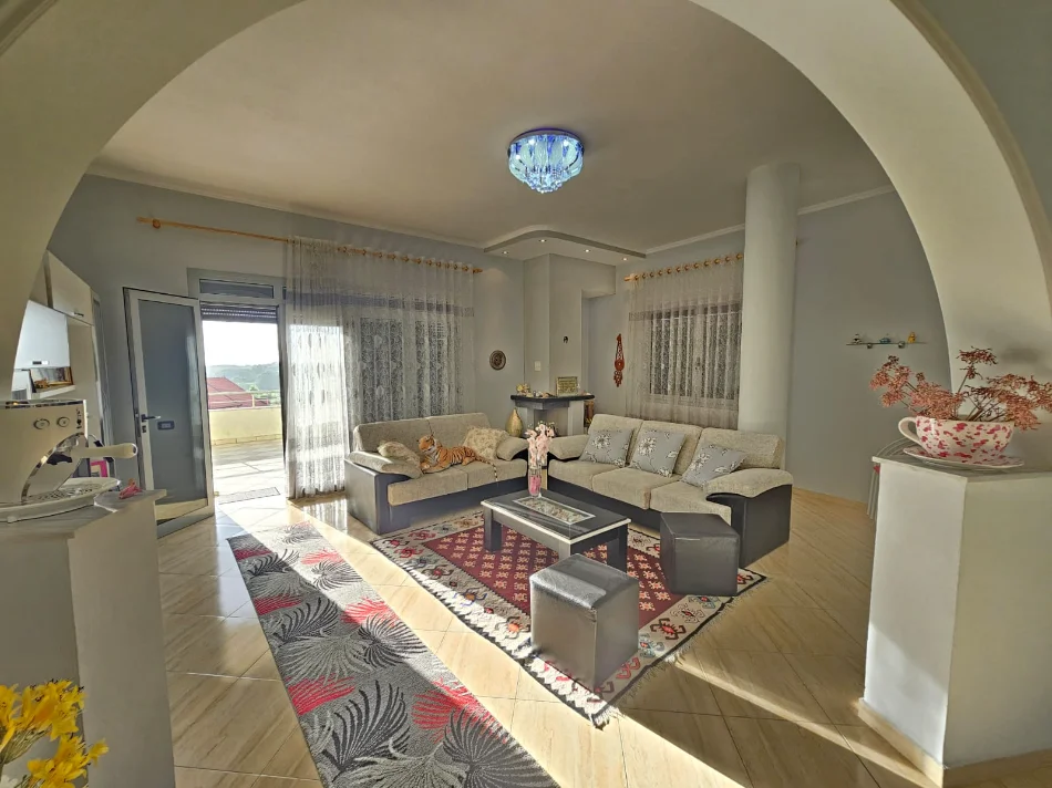 Durres, jepet me qera apartament+verande | Penthouse 3+1+Aneks+Ballkon Kati 2, 235 m² 500 € (SHIJAK)