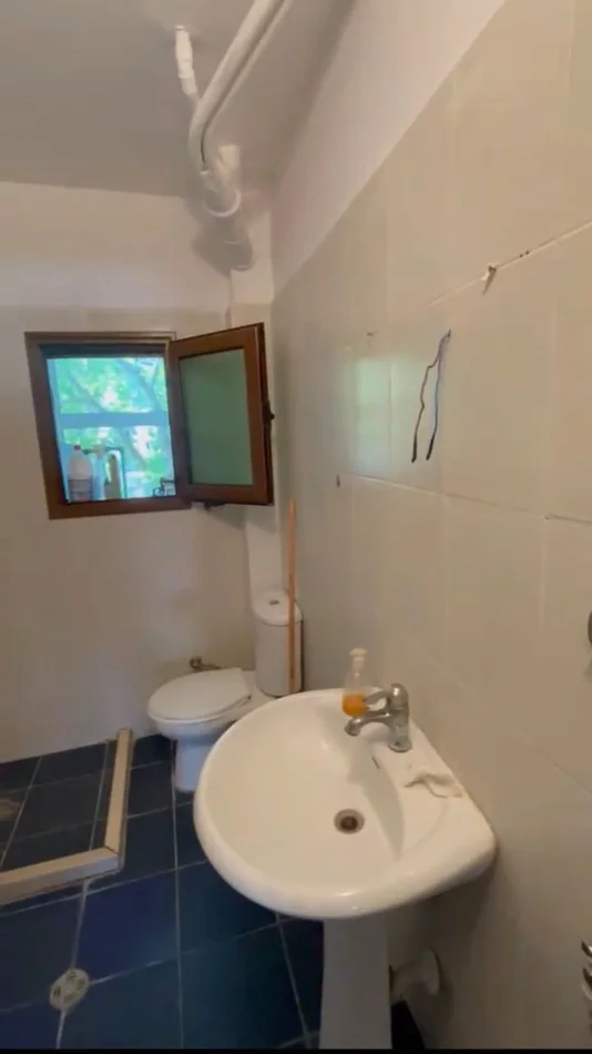 Tirane, shitet apartament 1+1 Kati 2, 59 m² 120.000 € (Rruga Irfan Tomini)
