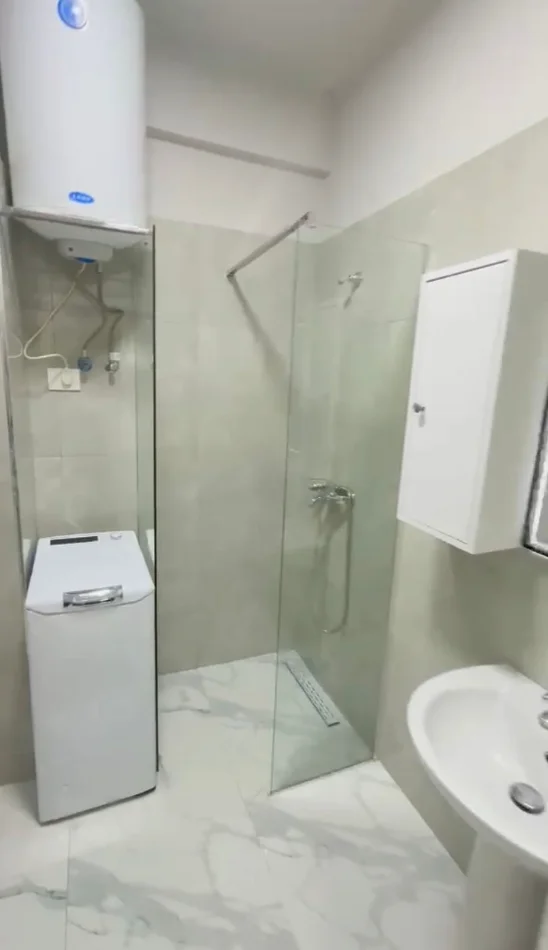 Tirane, jepet me qera apartament 1+1+Ballkon Kati 2, 66 m² 500 € (Astir)