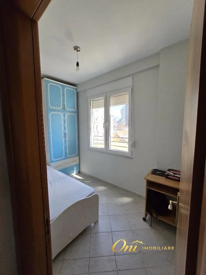 Tirane, jepet me qera apartament 2+1 Kati 8, 90 m² 650 € (RRUGA FORTUZI)