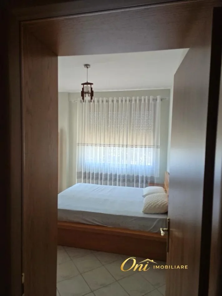 Tirane, jepet me qera apartament 2+1 Kati 8, 90 m² 650 € (RRUGA FORTUZI)