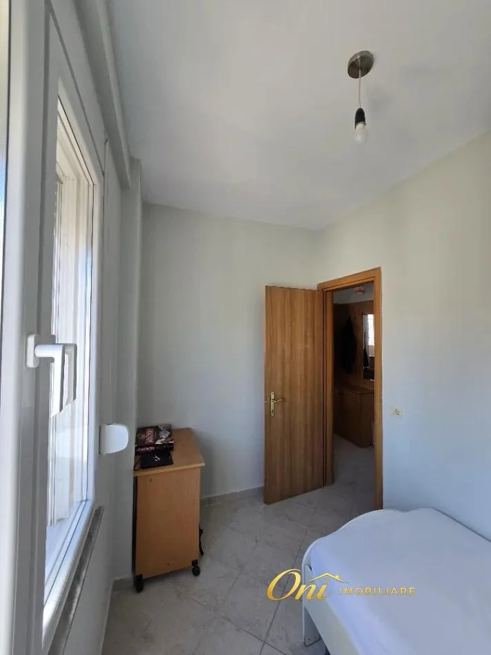 Tirane, jepet me qera apartament 2+1 Kati 8, 90 m² 650 € (RRUGA FORTUZI)