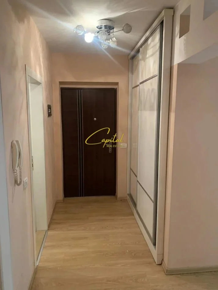 Tirane, jepet me qera apartament 2+1 Kati 2, 140 m² 650 € (LAPRAKE)