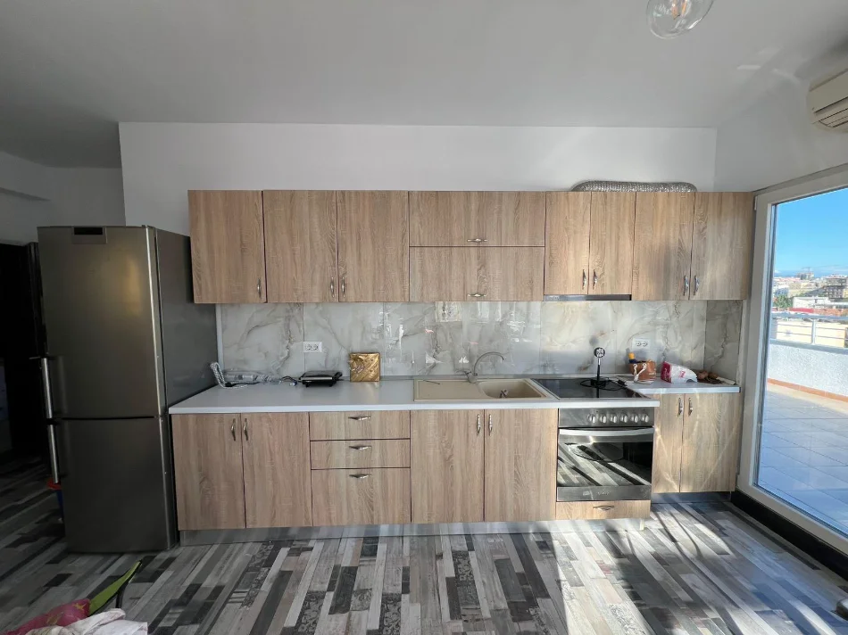 Tirane, jepet me qera apartament 1+1+Ballkon Kati 6, 66 m² 650 € (Vasil Shanto)