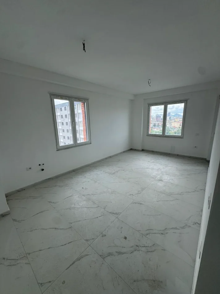 Tirane, jepet me qera apartament 2+1 Kati 4, 120 m² 500 € (Golden Hands 2)