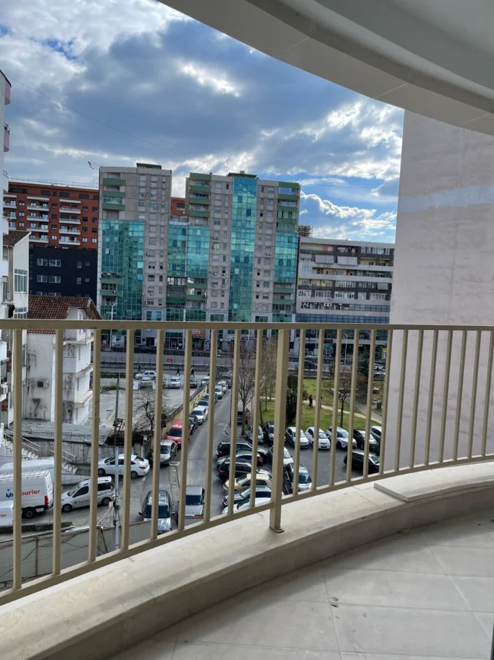 Tirane, shitet apartament 2+1+Ballkon Kati 3, 118 m² 284.640 € (Zogu i Zi)