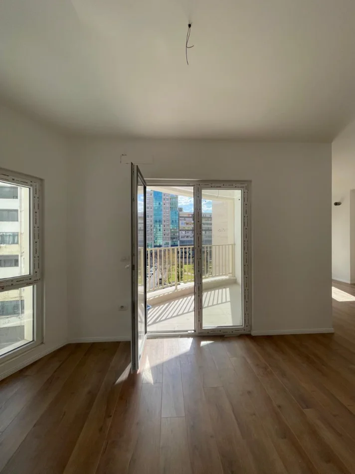 Tirane, shitet apartament 2+1+Ballkon Kati 3, 118 m² 284.640 € (Zogu i Zi)
