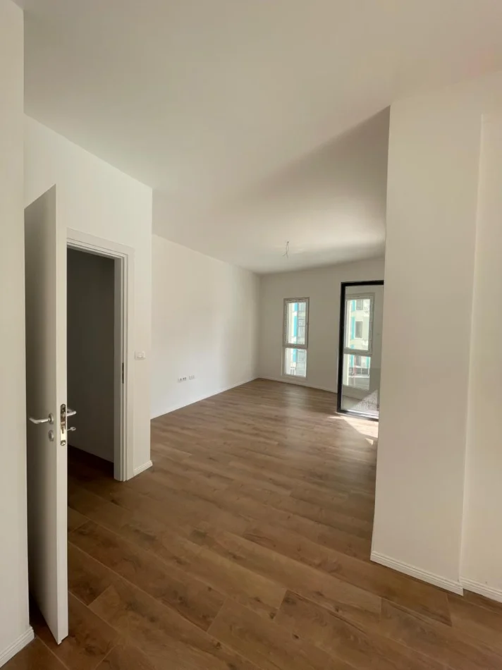 Tirane, shitet apartament 2+1+Ballkon Kati 3, 118 m² 284.640 € (Zogu i Zi)