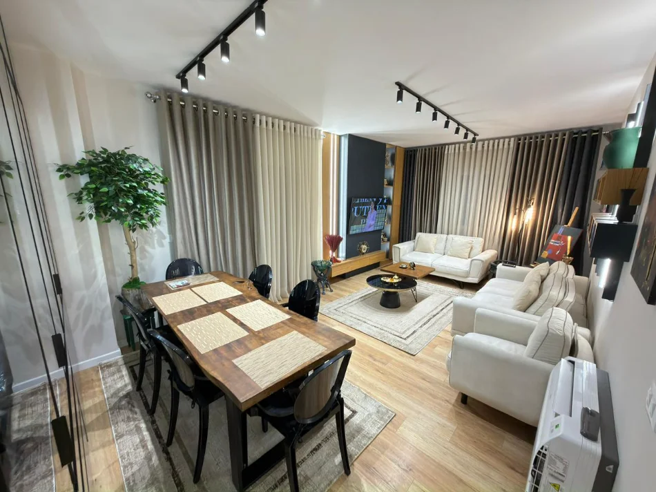 📣Qera Apartment 2+1+2 📍Kodra e Diellit 🛣️Pran New York ✨✨💶 Cmimi : 100,000 lek  💶Cmimi:110.000 lek me parkim