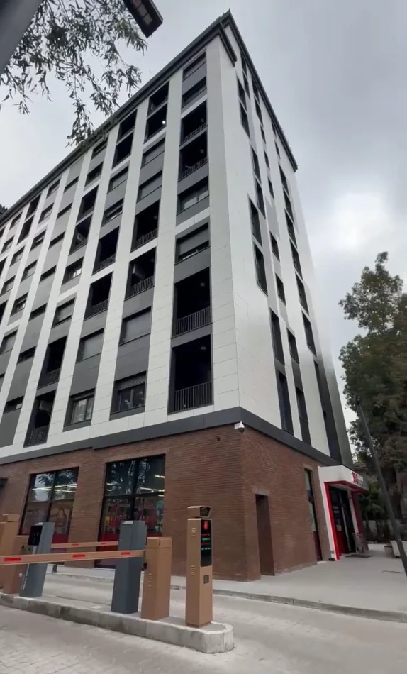 Tirane, shitet apartament 1+1 , (REZIDENCA HENKE PRANE SPITALIT AMERIKAN 3)