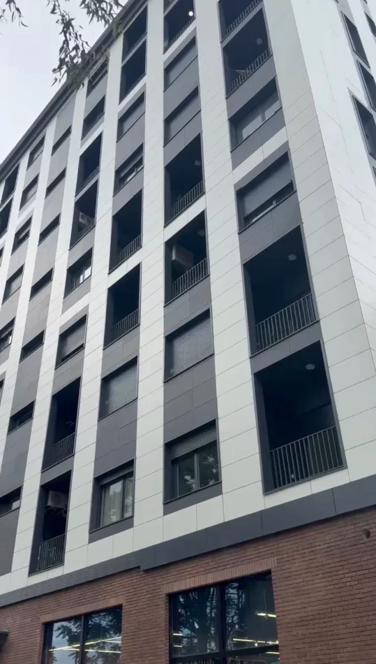 Tirane, shitet apartament 1+1 , (REZIDENCA HENKE PRANE SPITALIT AMERIKAN 3)