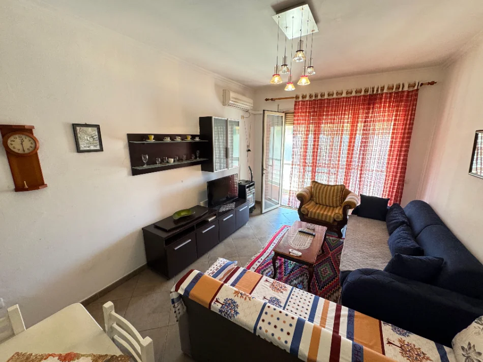 Tirane, jepet me qera apartament 2+1 Kati 2, 600 € (don bosko)
