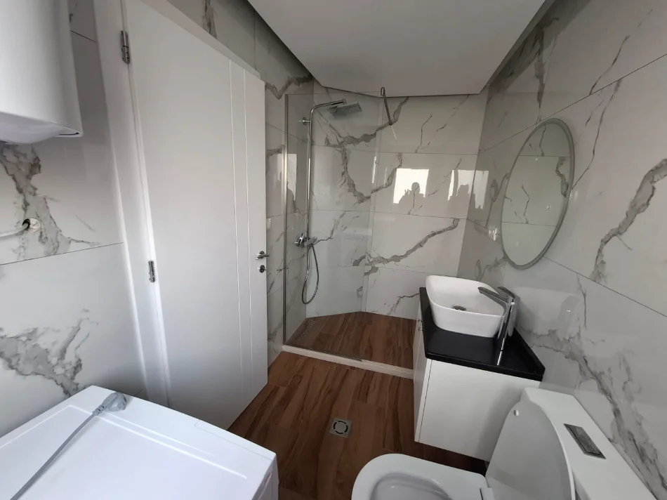 Tirane, jepet me qera Vile 3+1 Kati 2, 550 € 