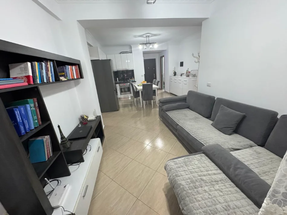 Tirane, shitet apartament 3+2+2 Ballkon, Teodor Keko , TIRANE