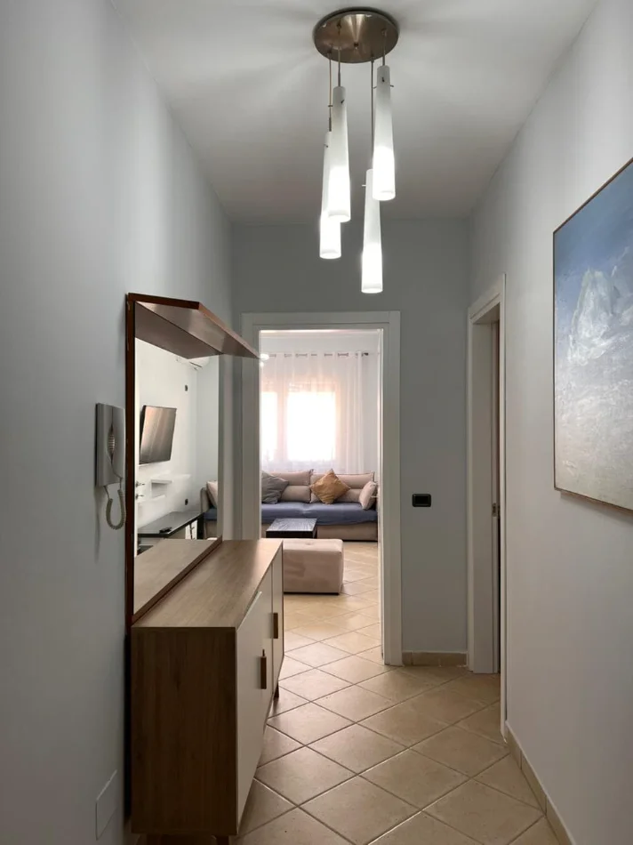 Tirane, jepet me qera apartament 2+1 Kati 10, 103 m² 1.000 € (qemal stafa)