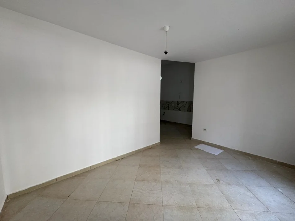 Tirane, shitet apartament 1+1 Kati 0, 73 m² 135.000 € (Astir)