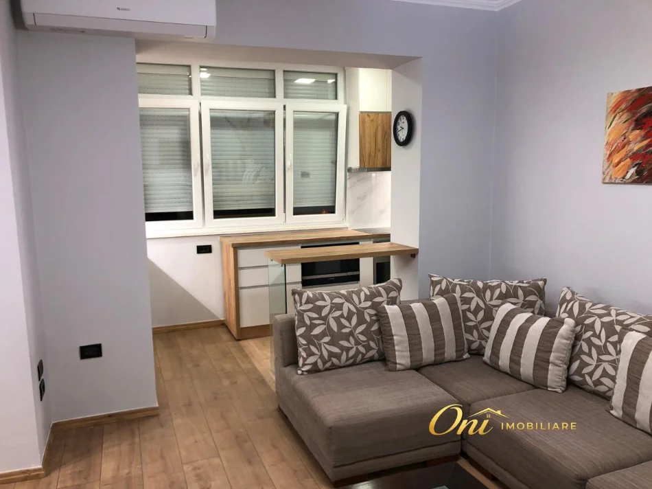 Tirane, jepet me qera apartament 1+1 Kati 2, 60 m² 650 € (KARBURANT KASTRATI)
