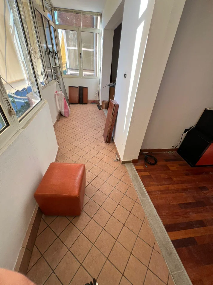 Tirane, jepet me qera apartament 1+1 Kati 7, 650 € (VASIL SHANTO)