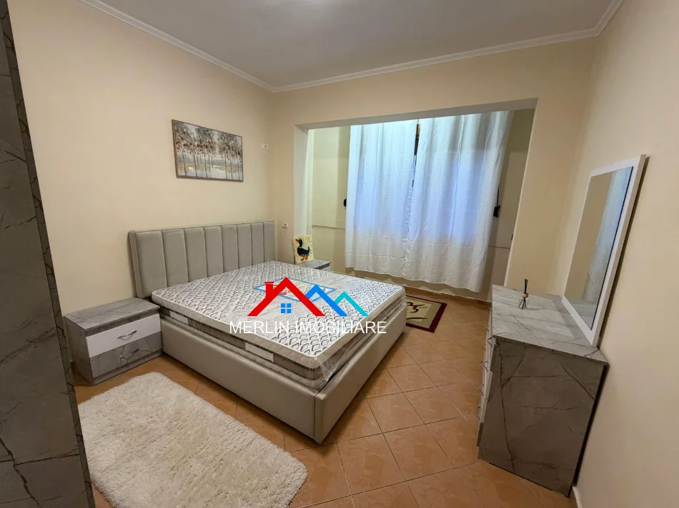 Tirane, jepet me qera apartament 1+1+Ballkon Kati 4, 60 m² 495 € (RRUGA FERIT XHAJKO)