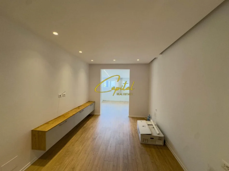 Tirane, shitet apartament 2+1 Kati 5, 82 m² 140.000 € (FRESKU)