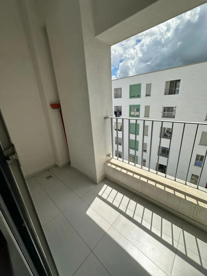 Shqiperi, jepet me qera apartament 2+1+Aneks+Ballkon Kati 7, 450 € 